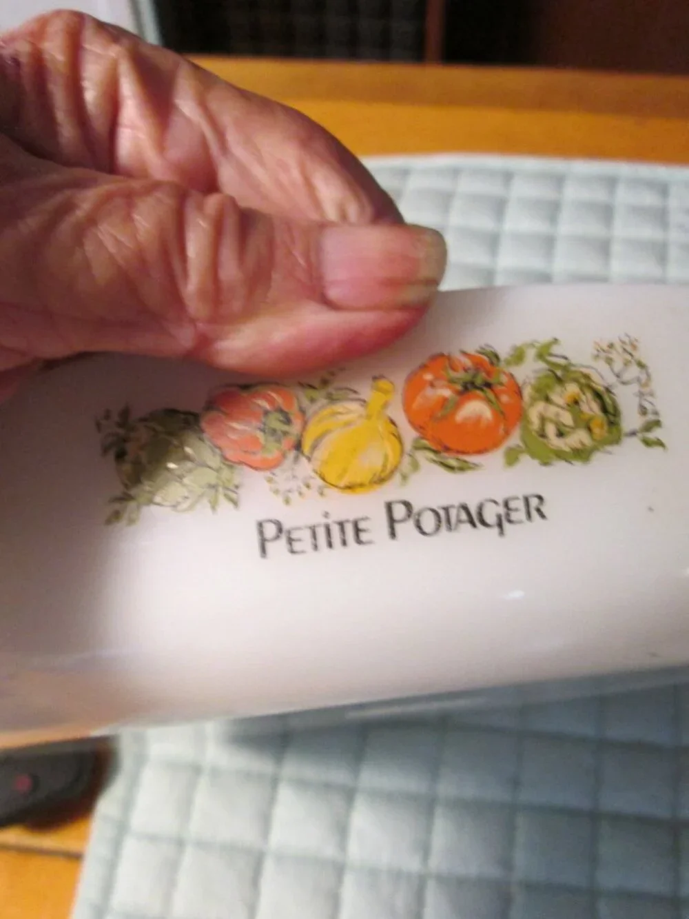 Vtg Petite Potager Fire King milk Glass round pie dish 9 in 2 in deep